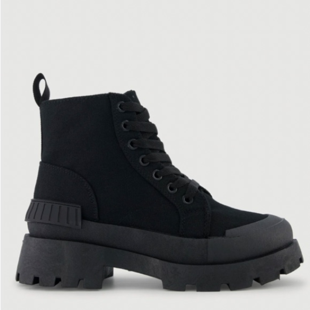 Women’s Black Combat Lace-Up Boots•12 - Picture 7 of 9